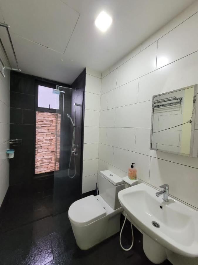 Homestay D'Univ 360 Place Seri Kembangan Bagian luar foto